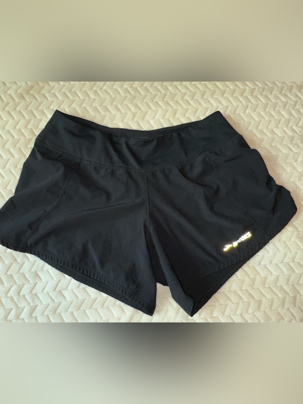 Brooks Athletic Running Shorts Inseam 4.5” Black Size Medium